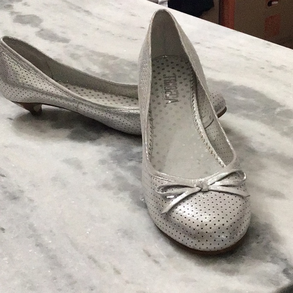 Ballet kitten heeled shoes by Tribeca